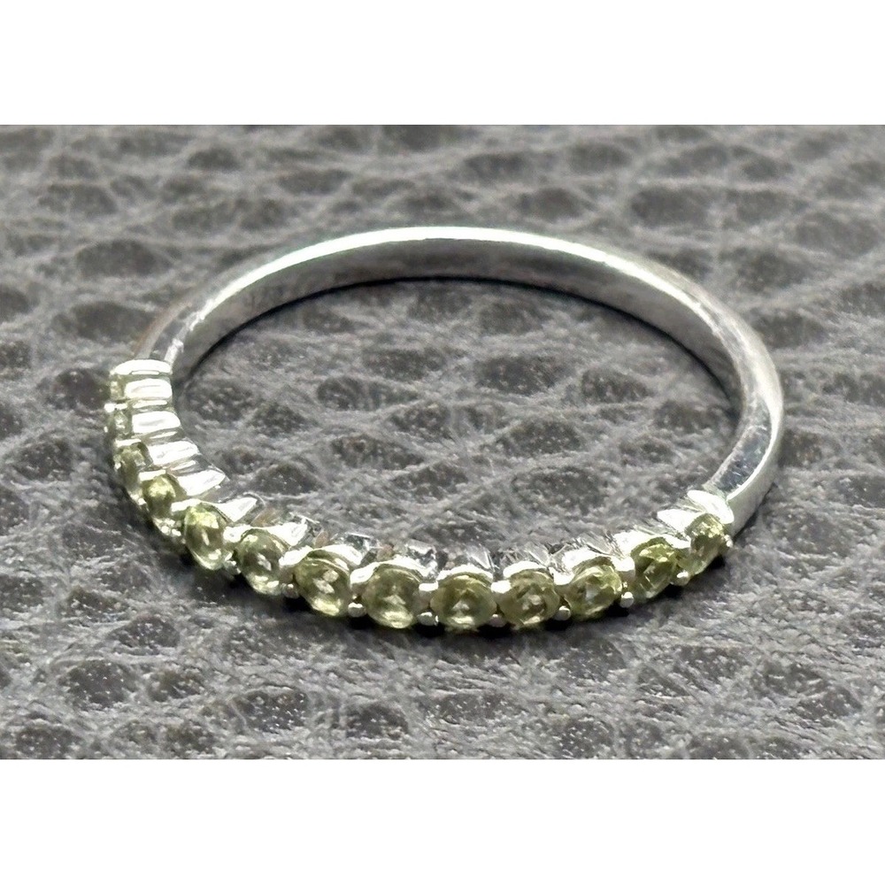 Michael Hill Sterling Silver Green Peridot Eternity Band Ring Size 7.5